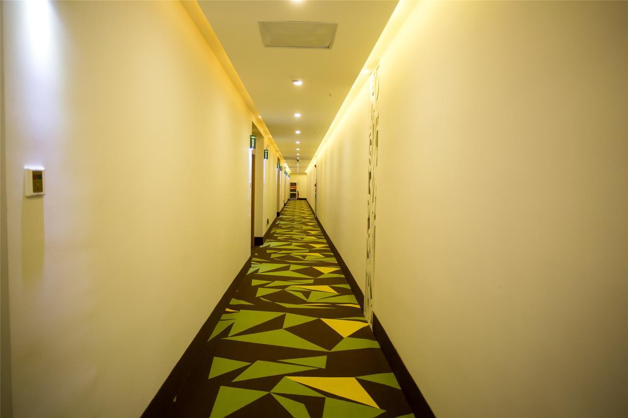 โรงแรมวาติกา เหอเจอ มูตัน โร้ด แชงกรี-ลา สแควร์ Heze ภายนอก รูปภาพ